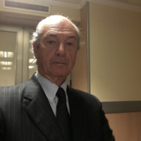 “Tenemos un sistema científico que ha recibido el porcentaje más bajo del PBI en toda su historia”          – Carlos Cañellas