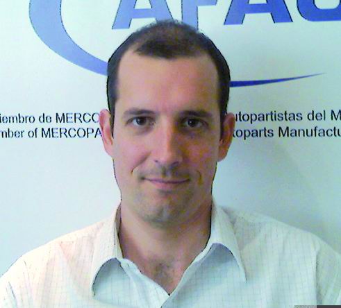 «La industria autopartista cae como toda la industria. Hay menos demanda en los  tres formatos de negocio.Además la cadena de producción se había sobrestokeado el año pasado», Juan Cantarella, AFAC