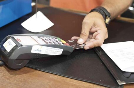Comercios: ponen un límite de $5.000 para algunos pagos con tarjetas de débito