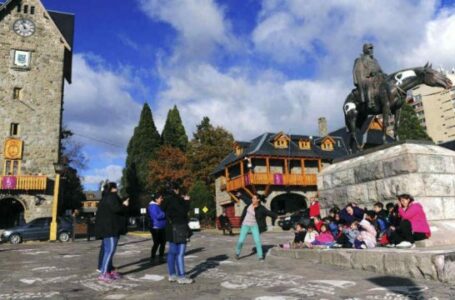 En una prueba piloto, Bariloche vuelve el turismo