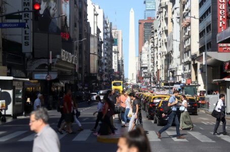 Comerciantes de la Avenida Corrientes, preocupados por el fin de la ayuda a las Pymes