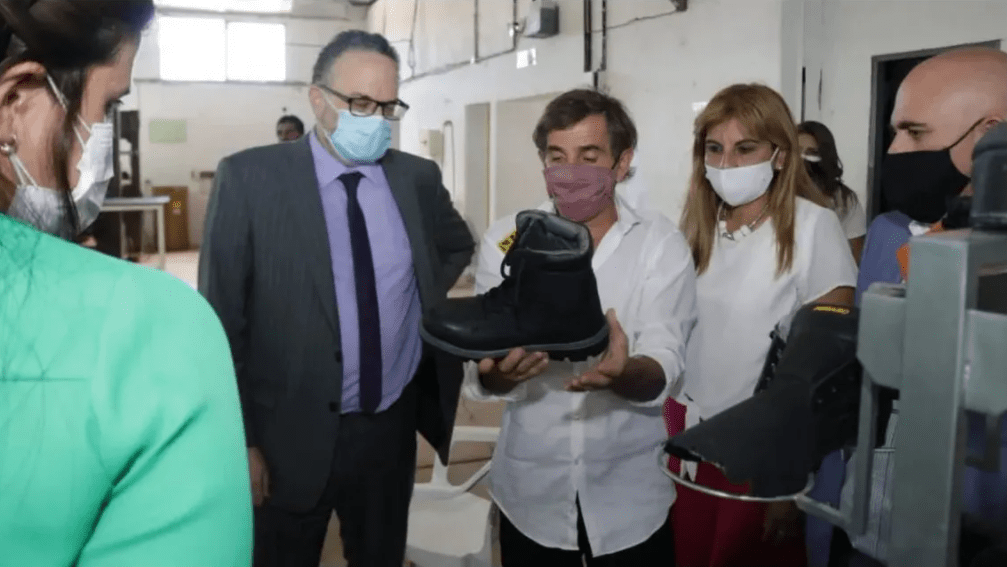 El Gobierno lanzó un plan para textiles, indumentaria y calzado en La Rioja y Catamarca