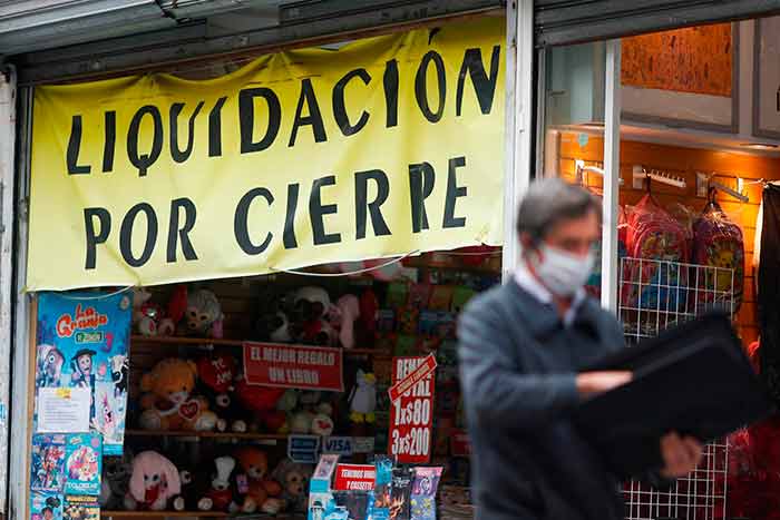 10,5% cayeron las ventas minoristas en agosto, a precios constantes. Acumulan un derrumbe de 16,2% entre enero y  agosto. Fuente: CAME