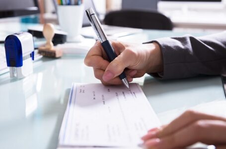 Impuesto al cheque: la AFIP hizo cambios para un sector