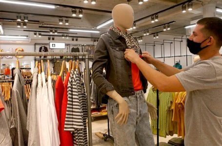 “Acción moda”, el programa de ventas de indumentaria a precios rebajados para la temporada de invierno