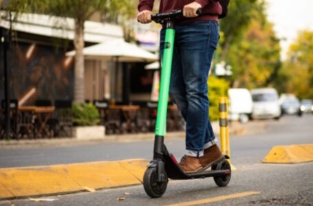 Lanzan una promo para comprar bicicletas y monopatines eléctricos en 18 cuotas sin interés