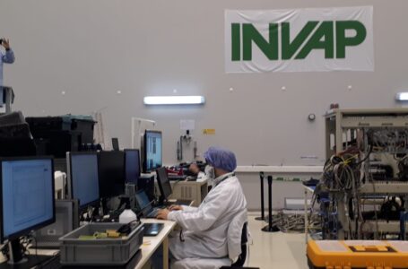 El caso Invap, una empresa estatal de alta tecnología que trabaja codo a codo con 200 Pymes en su cadena de valor