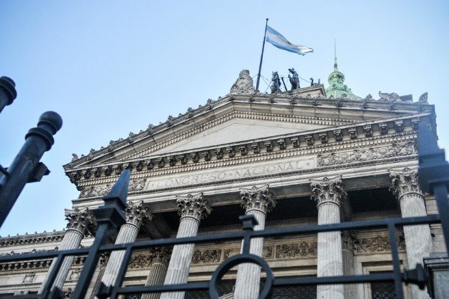 El gobierno llama a Extraordinarias para tratar 27 proyectos de Leyes, entre ellas un “Régimen de Incentivo a la Inversión y Producción Argentina”. De qué se trata