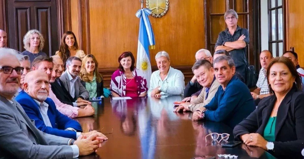 Industriales metalúrgicos acordaron incremento salarial del 18,8% en dos cuotas