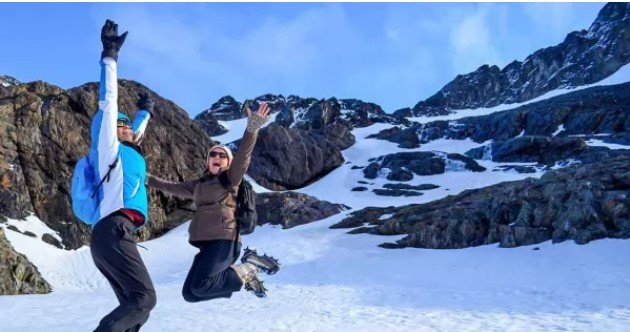 5,5 millones fue la cantidad de turistas argentinos movilizados en la actual temporada turística de invierno, que alcanzó récord de reservas hoteleras en Bariloche, Salta, El Calafate y Puerto Iguazú. Por su parte el turismo extranjero registró un ingreso de 1,5 millones de personas. FUENTE:  Cam.Arg de Turismo (CAT)