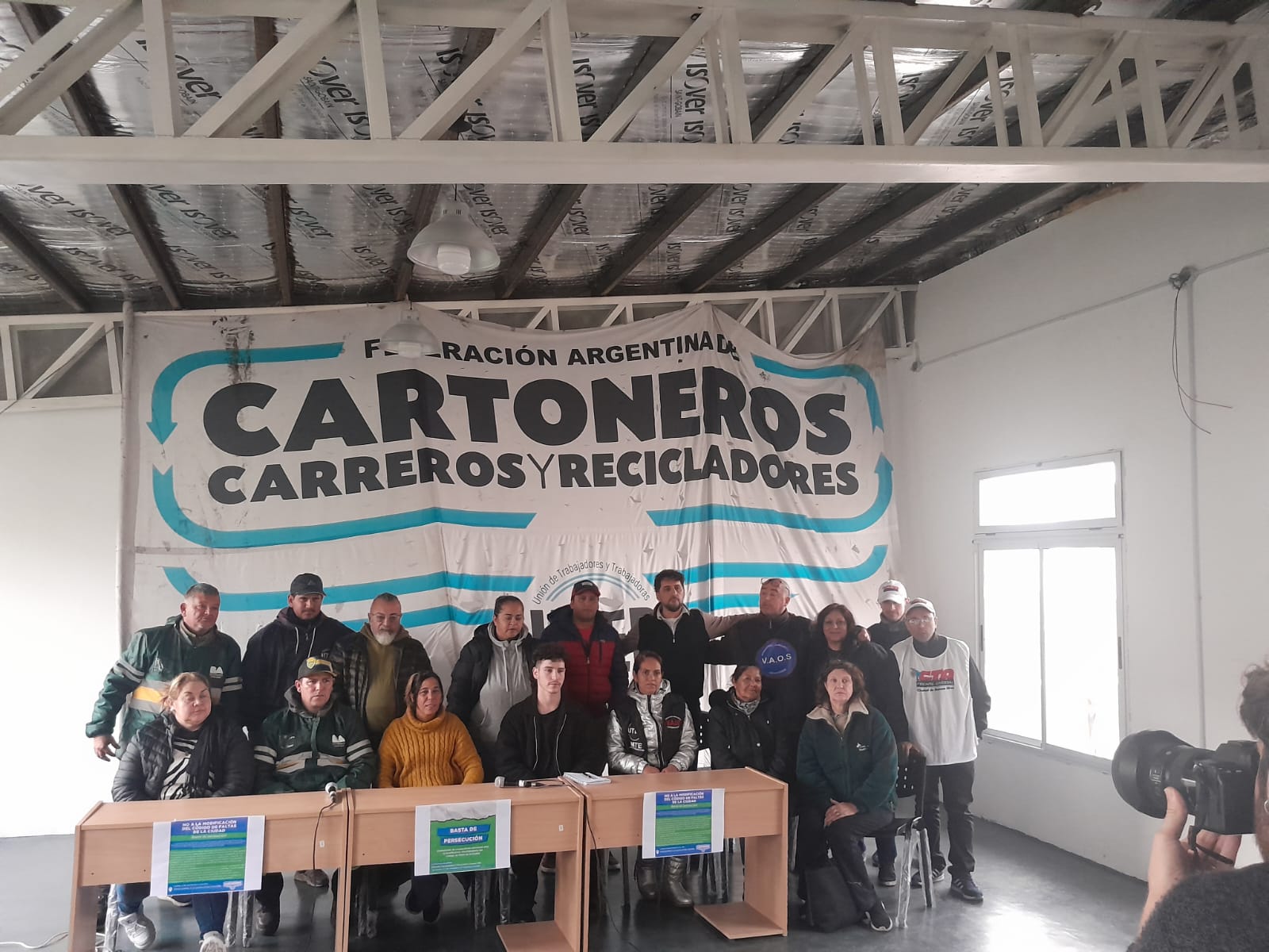 Marcha atrás con el intento de multar a recicladores por revisar contenedores en la ciudad de Buenos Aires