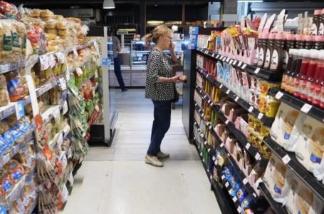 Sigue cayendo el consumo, retrocedió 20% en abril