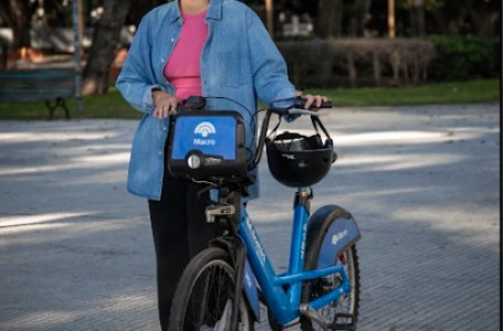 Relanzan el sistema de bicis compartidas en la ciudad: una forma sustentable y económica de llegar al trabajo