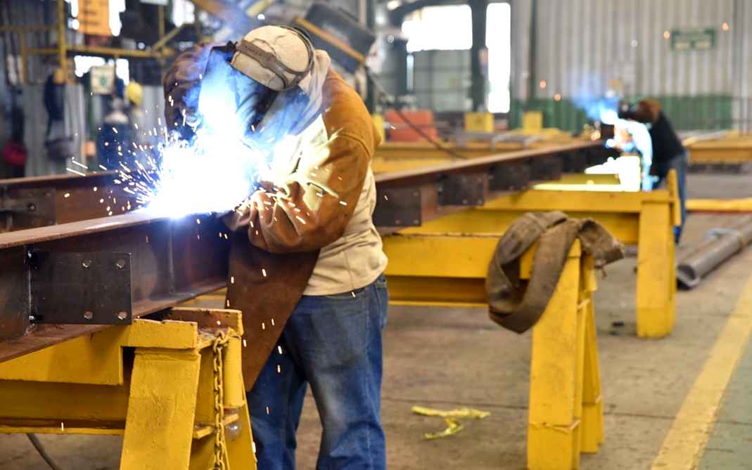 La actividad metalúrgica cayó -16,5% interanual en junio y acumuló una baja cercana al -11% en el primer semestre