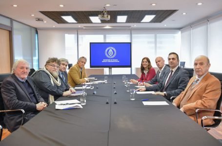 Pymes y emprendedores se reunieron con el Gobierno por la reforma laboral: Qué piden