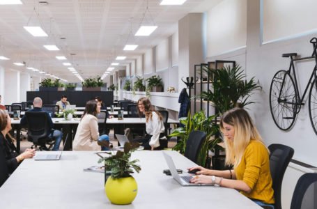 «A través de Santander X buscamos que Pymes y emprendedores accedan a formación y a relacionarse con sus pares locales y de otros países», Marisol Carro, Santander Universidades