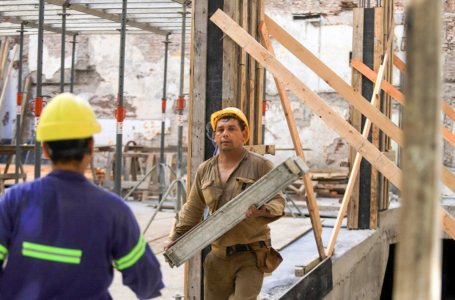 Mercado laboral: Cayó el empleo en blanco y creció el cuentapropismo y el empleo informal en 2024