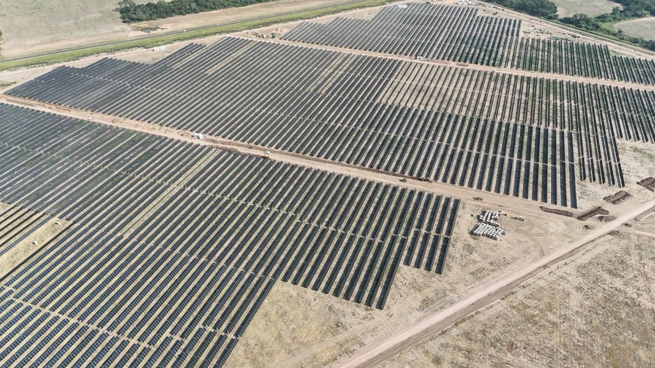 Inauguran Parque Solar en Chaco