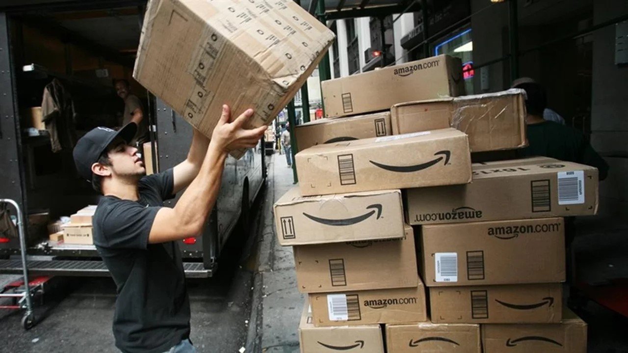 Crecen las compras en el exterior y colapsa el sistema de Courier en Argentina