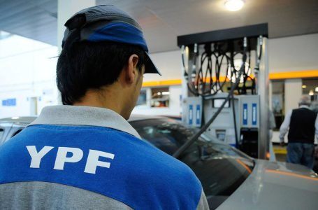 YPF variará precios según la hora: cargar combustible será más barato de madrugada aunque será autoservicio