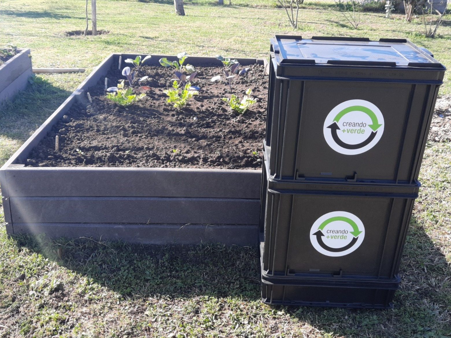 La cooperativa Creando Conciencia lanzó una línea de composteras con plástico reciclado