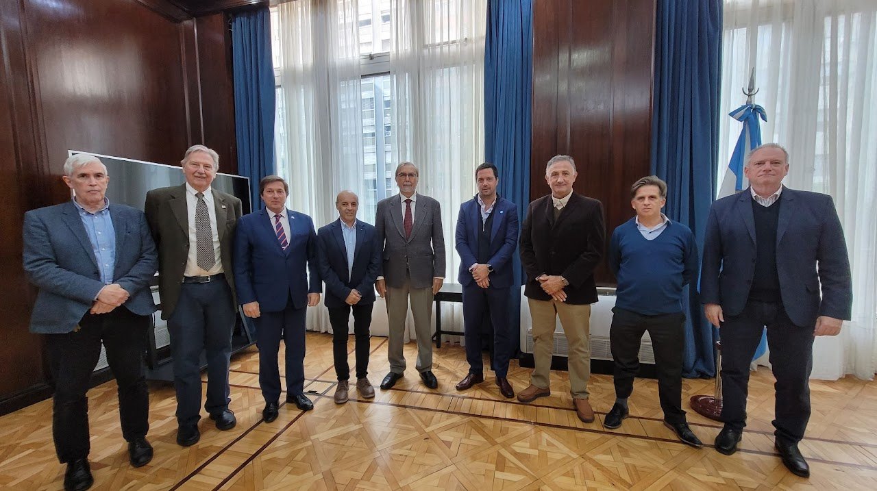 Autoservicios mayoristas piden dejar de pagar aportes por Covid, contribuciones para capacitación de los empleados y seguros de retiro