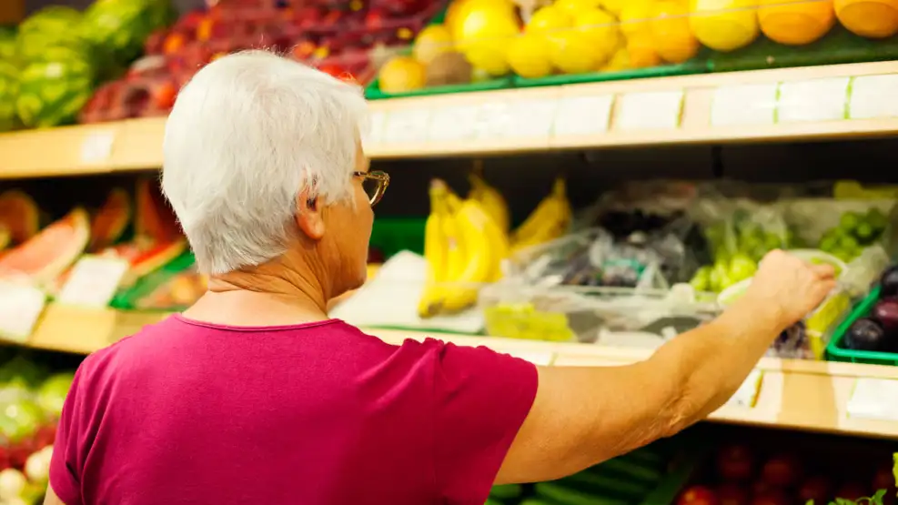 Con foco en las elecciones, el gobierno lanza un plan de descuentos en cadenas de supermercados para Jubilados