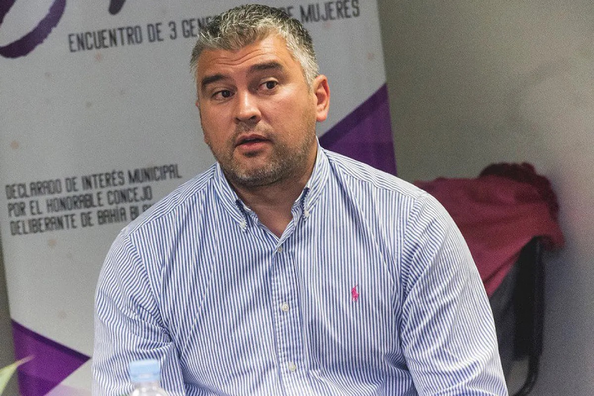 Adrián Palacios, vicepresidente de la Unión de Kiosqueros: «Cerraron 16 mil kioscos en el último año. Muchos se han traslado a la periferia y otros se han transformado en kioscos ventanas para ahorrar el alquiler»