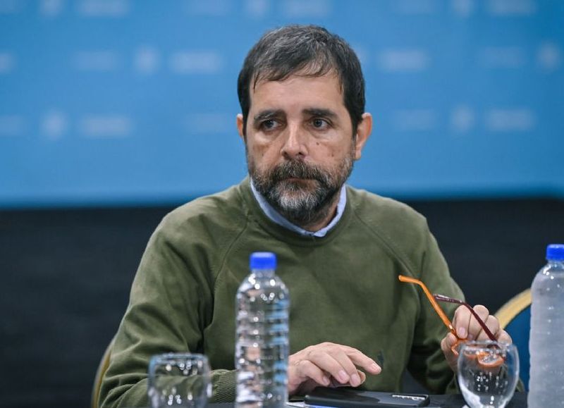 «El ajuste nacional nos afecta por varias vías, sobretodo en el consumo y el nivel de actividad, pero también en los recortes a los programas de asistencia y la paralización de obras públicas», Fernando Moreira, Intendente de San Martín