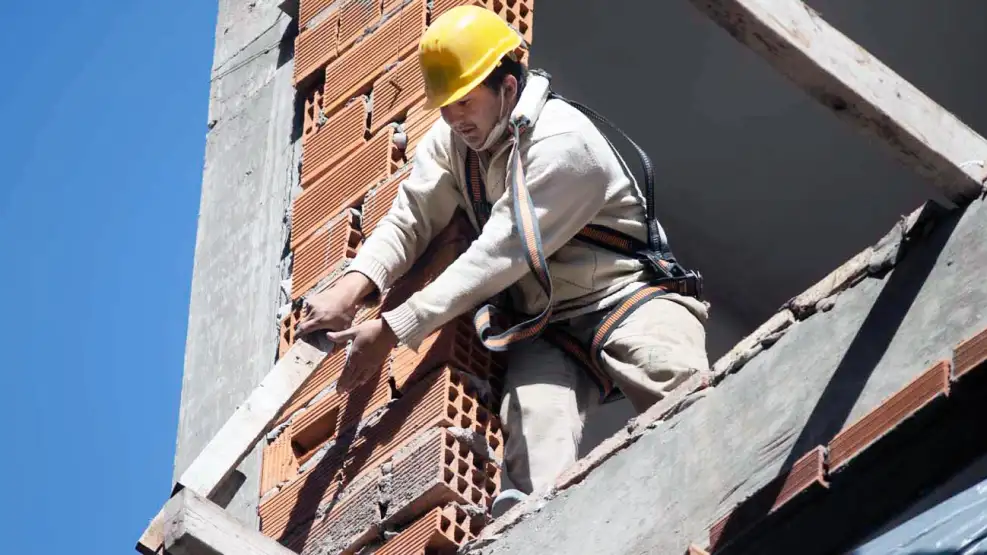 La actividad de la construcción en Argentina cae 4,1 % en noviembre de 2025