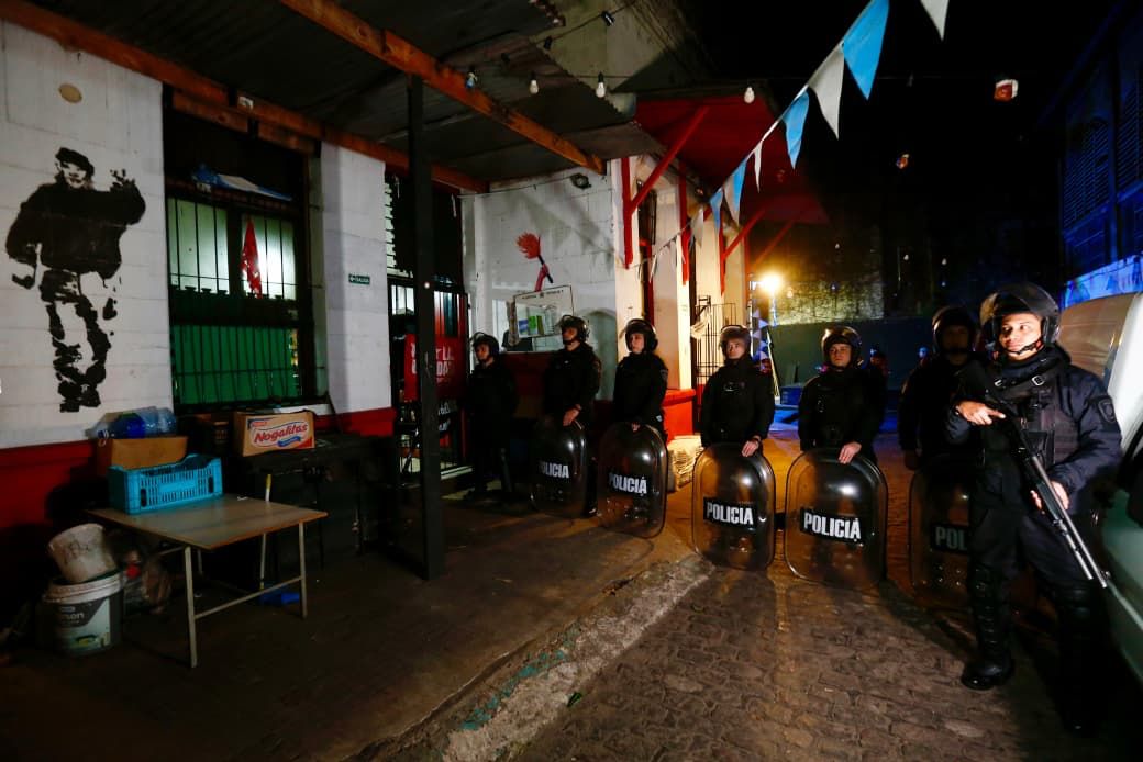 Comedores de la Ciudad bajo la lupa: beneficiarios fallecidos y altos ingresos vinculados a Grabois