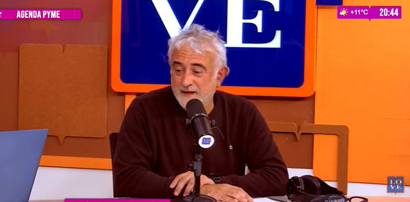 Hay una decisión política de destruir la industria textil. En nuestro caso llegamos a ser 105 y ahora no llegamos a 70″,  Damián Wolkowiski, empresario textil