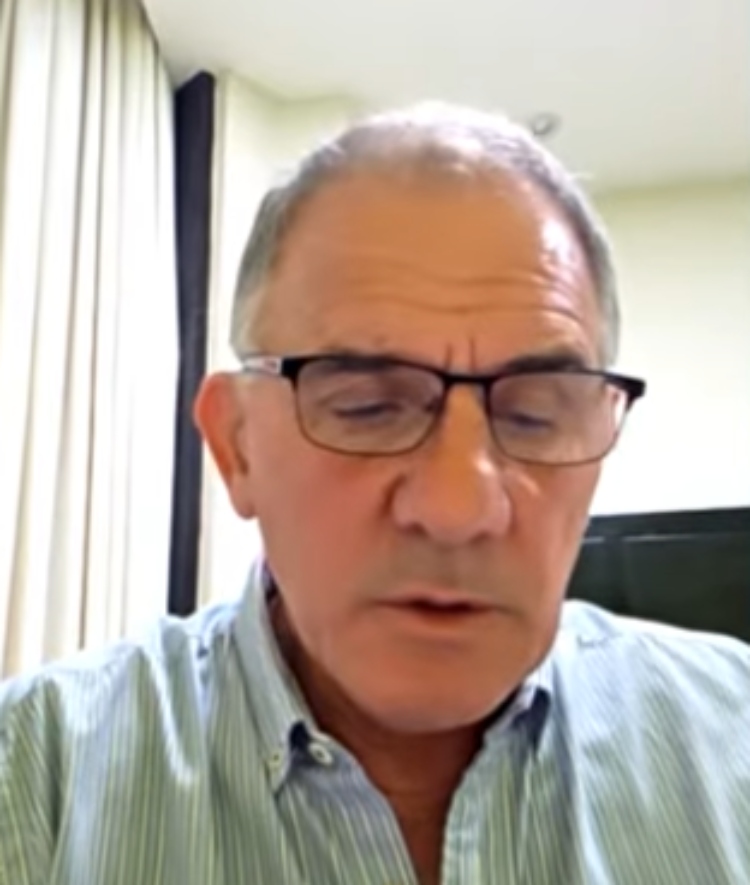 «‘Somos una provincia pobre, muy dependiente de la asistencia de la Nación: se estaban construyendo 4500 viviendas y al cortarse esa asistencia, quedaron sin terminar». Francisco Anzaola, presidente de Sigma SA.,constructora de Chaco